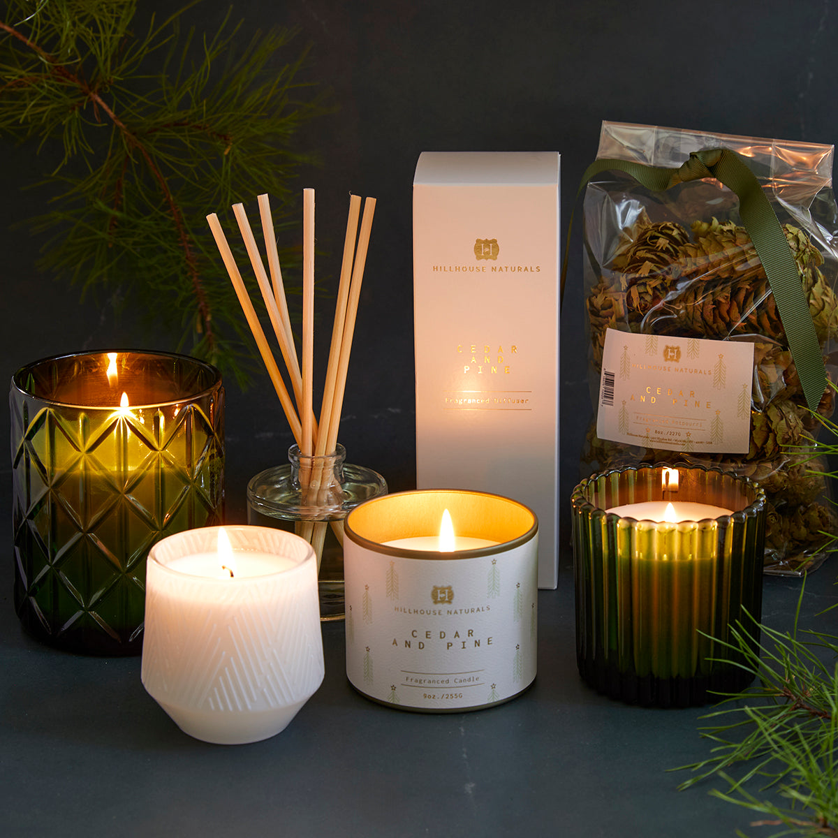 Cedar & Pine candle in green decorative glass 15oz.