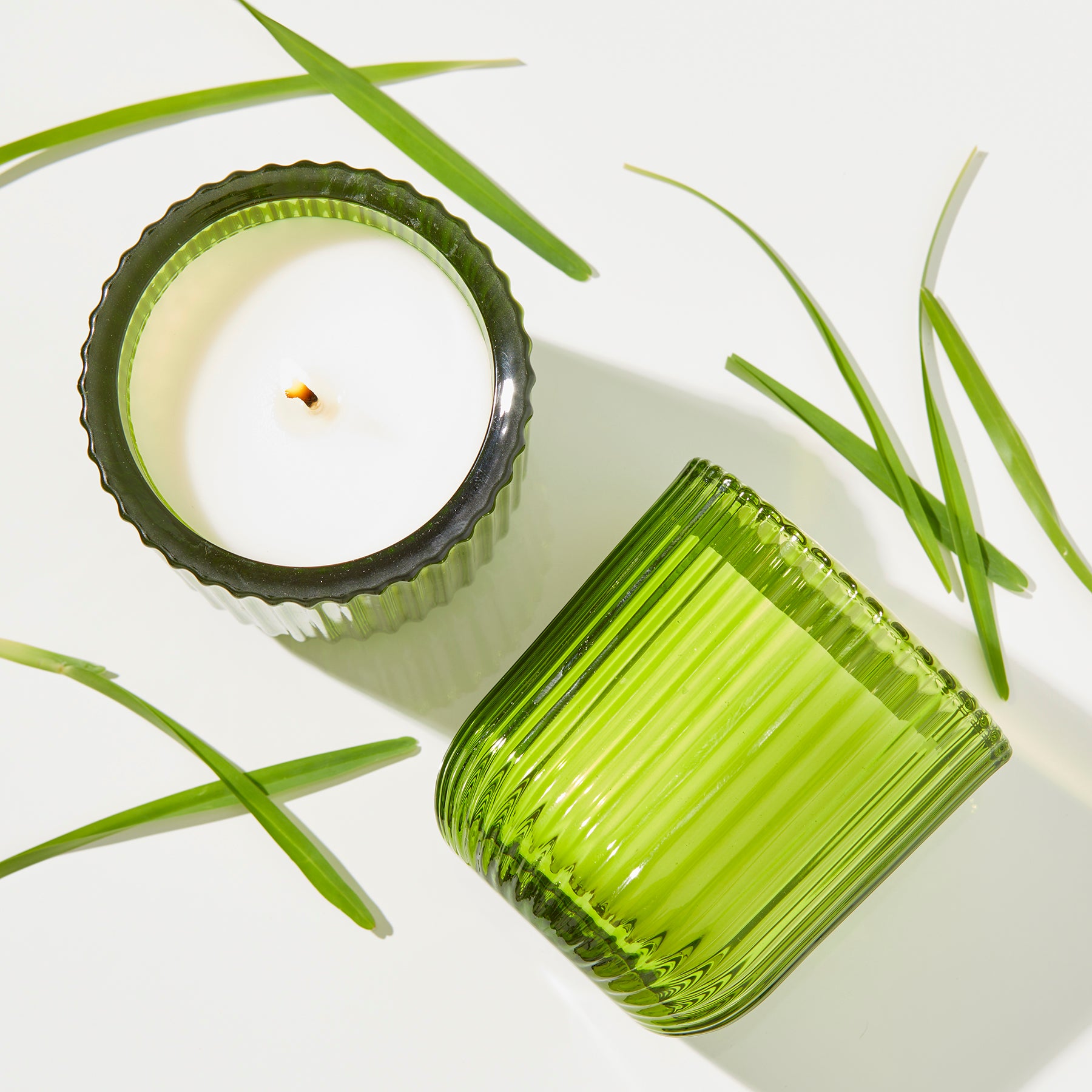 Cut Grass 1 wick candle in colored glass 8oz.