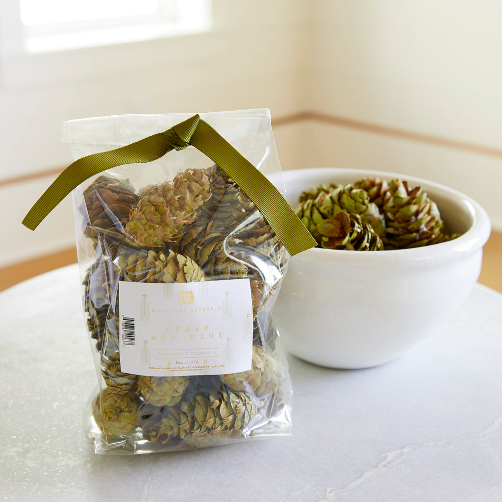 Cedar & Pine potpourri in green pine cones 8oz.